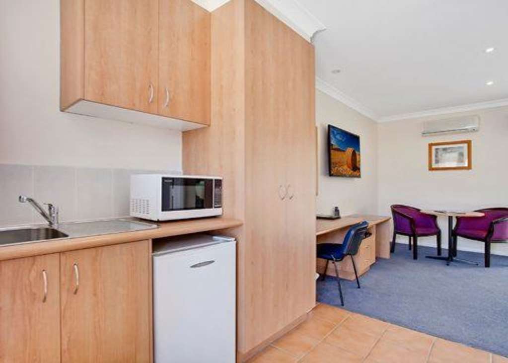 Bushman'S Motor Inn Parkes Zimmer foto